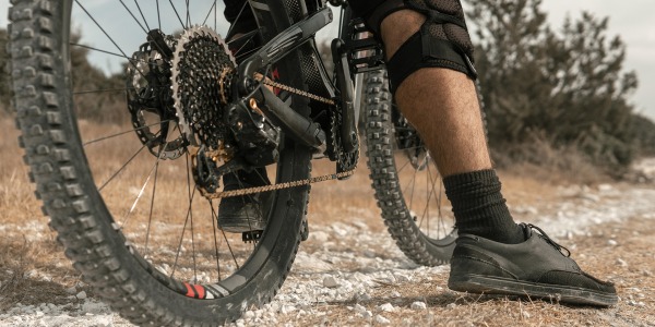 Qué presión deben llevar las ruedas de tu bicicleta (MTB, carretera y gravel)